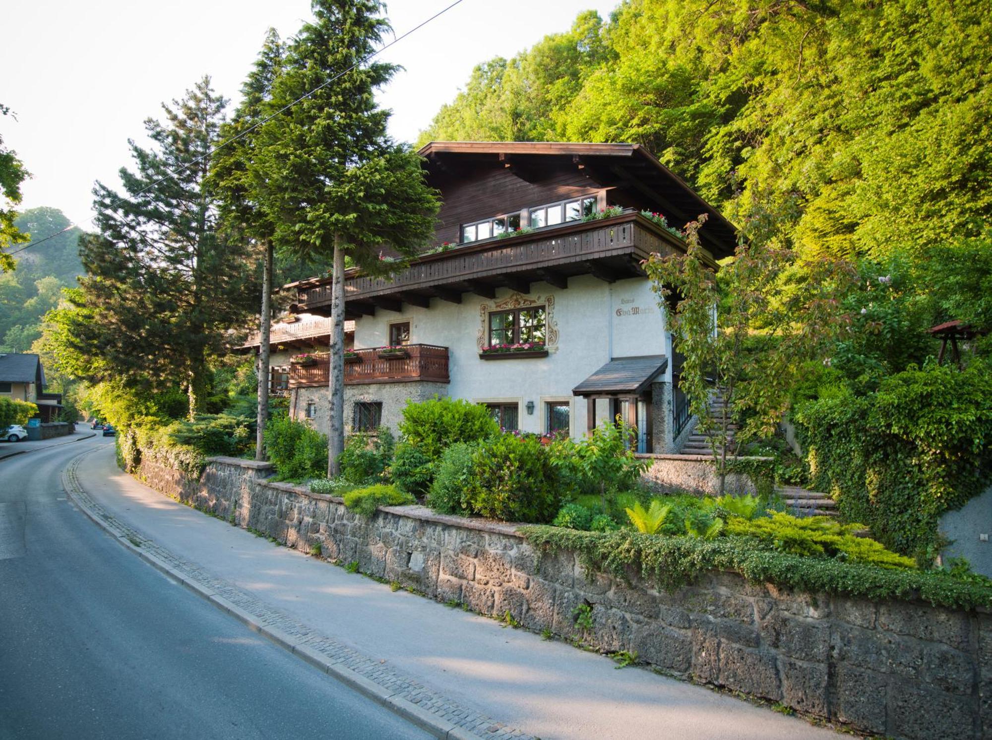 Studio Mit Gartenterrasse Salzburg Exterior foto